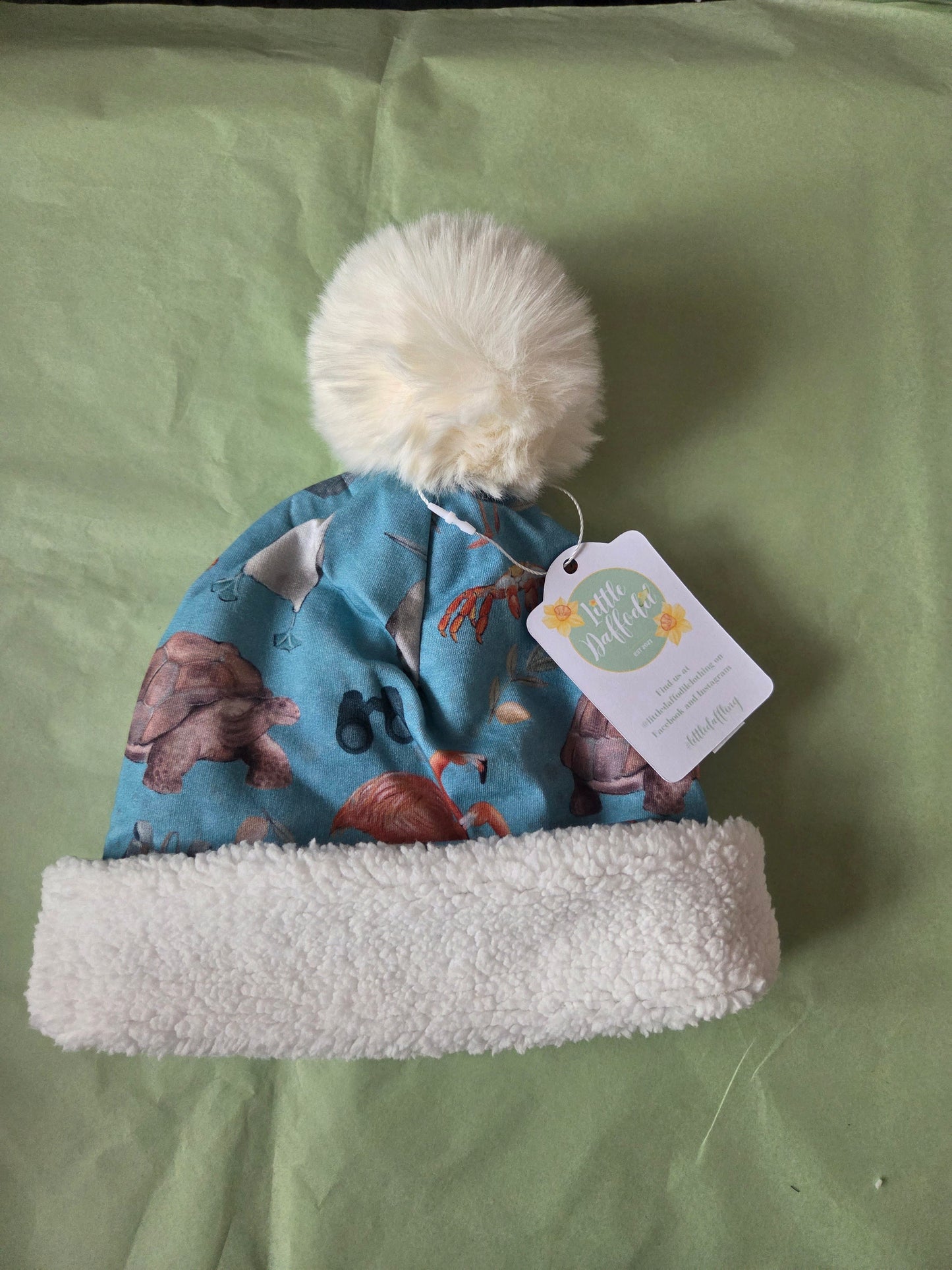 Child (age 4+) galapagos bobble hat